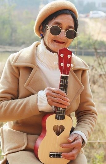 羊絨小帽寫(xiě)真